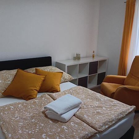 Ninas & Andrejs Gaestezimmer Hinterweiler Dış mekan fotoğraf
